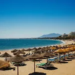 Modern 1 Bedroom Apartment , Centre, 250M Beach Iberest